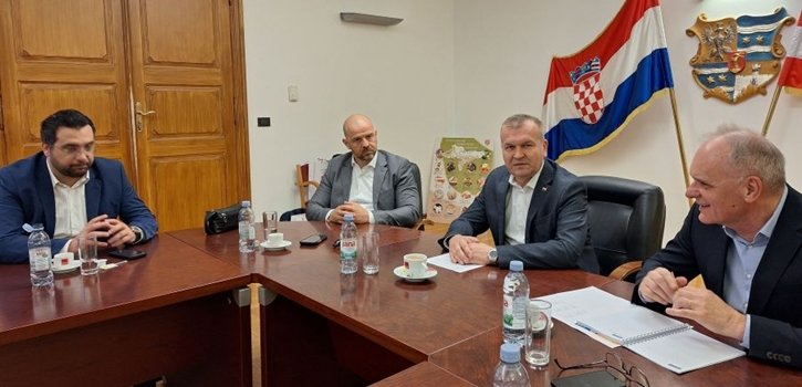 Održan radni sastanak Varaždinske županije i CARNET-a: jačanje digitalnih kompetencija i daljnja modernizacija škola