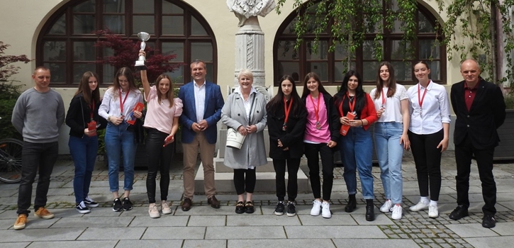 Župan Stričak čestitao ženskoj futsal ekipi Prve gimnazije Varaždin na povijesnom uspjehu