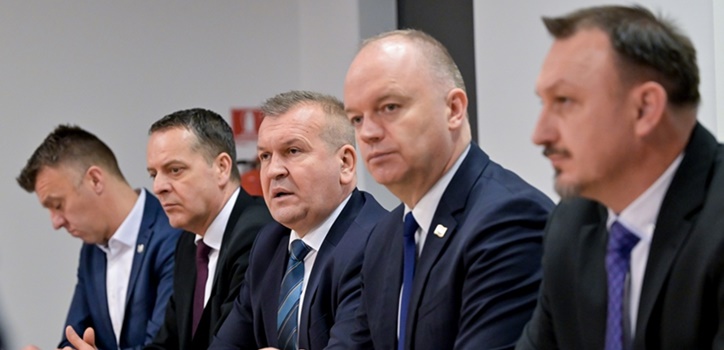 Sastanak župana s gradonačelnicima i načelnicima te ministrom demografije u Novome Marofu