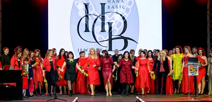 Javnozdravstvena akcija: crvenim i žutim haljinama protiv moždanog udara i raka vrata maternice