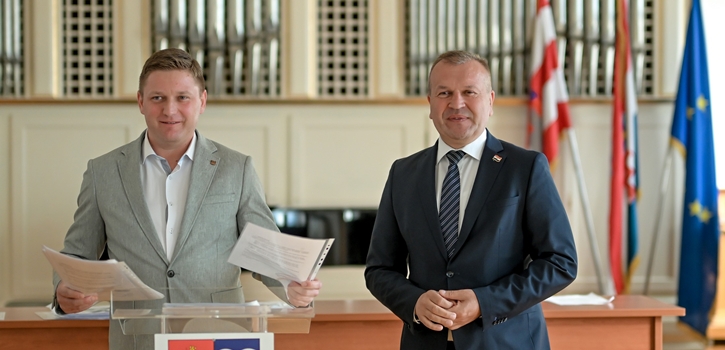 Rekordan interes građana: Župan Stričak uručio ugovore za 241 kućanstvo za obnovljive izvore energije
