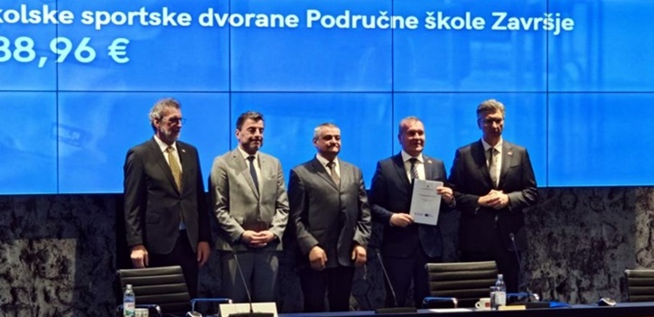Nova ulaganja Varaždinske županije: ugovorena EU sredstva za školske dvorane u Ključu i Završju