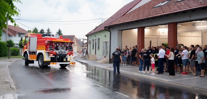 DVD Vinica - u svojih 137 godina postojanja dobilo novo vatrogasno vozilo
