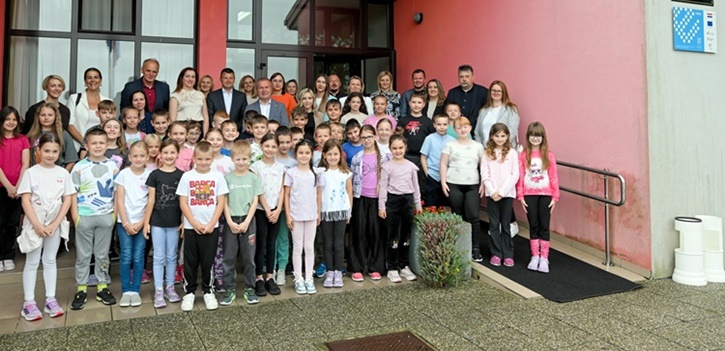 Područna škola Kelemen dobiva novu školsku sportsku dvoranu: potpisan ugovor za izvođenje radova
