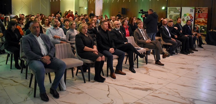 Konferencija „Hrvatsko povrće“: Proizvođači nisu krivi za poskupljenja, cijena varaždinskog zelja niža nego lani