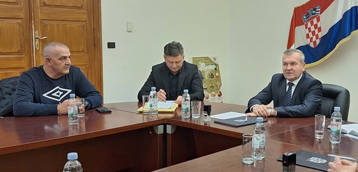 Potpisan ugovor: za 30-ak dana počinje poribljavanje jezera Trakošćan