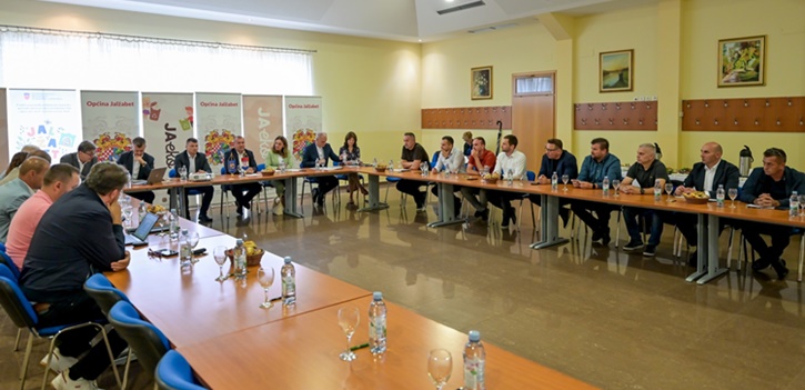 Župan Stričak s gradonačelnicima i načelnicima o zelenoj infrastrukturi, digitalizaciji i proračunu Varaždinske županije