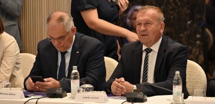 Župan Stričak u Đakovu: Među prioritete uvrstiti geotermalni potencijal, pokrenuta anketa za građane o potrebama stanovanja