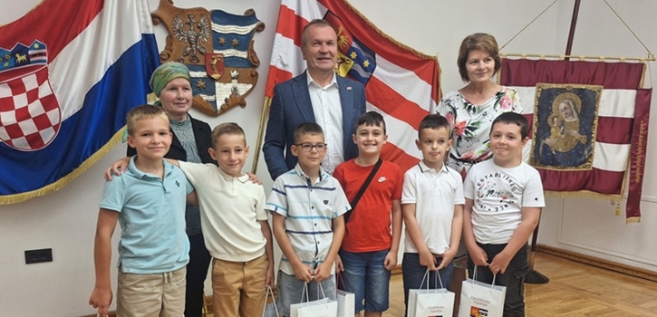 Prijem župana za učenike OŠ Visoko koji su osvojili pet prvih mjesta na državnom natjecanju GlagoMatika  