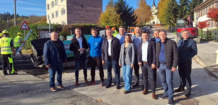 U završnoj fazi radovi na obnovi pješačkih staza kroz Marčan i Vinicu – ulaganje od 206.000 eura povećat će sigurnost djece i mještana